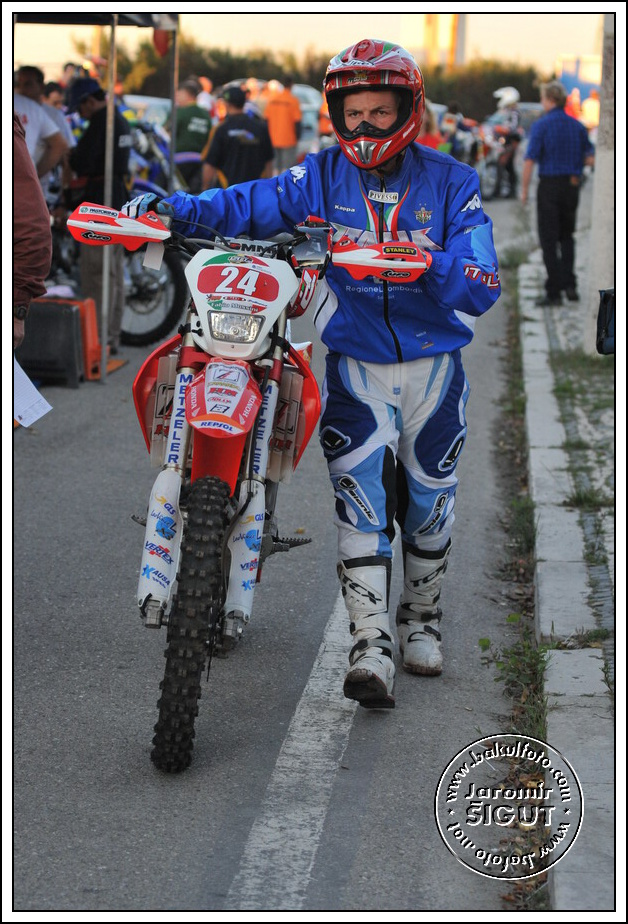 1den_0009.jpg