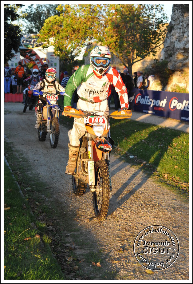 1den_0067.jpg